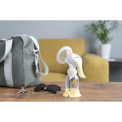 Medela Odsávačka manuální Harmony™