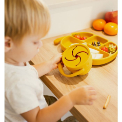 Skládací silikonový HRNEK na svačinku - okrový